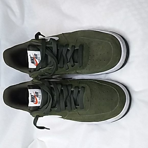 Nike Air Force 1 in Olive Green And White Mens 8.5 - Picture 2 of 6